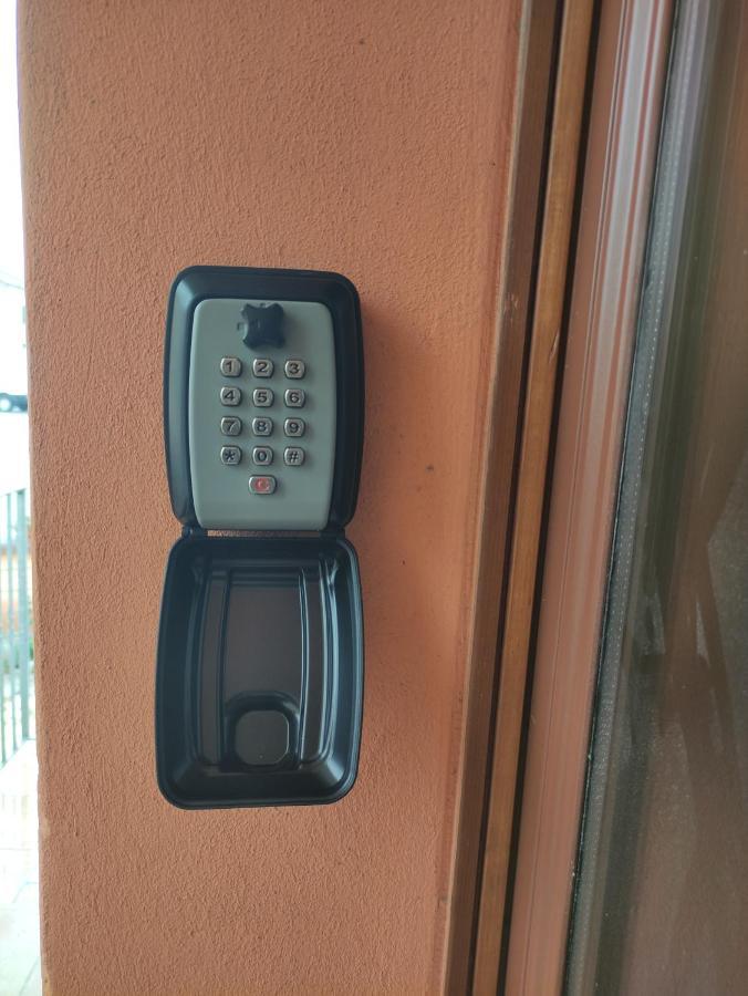 Silver Home Bagnolo San Vito Exterior photo